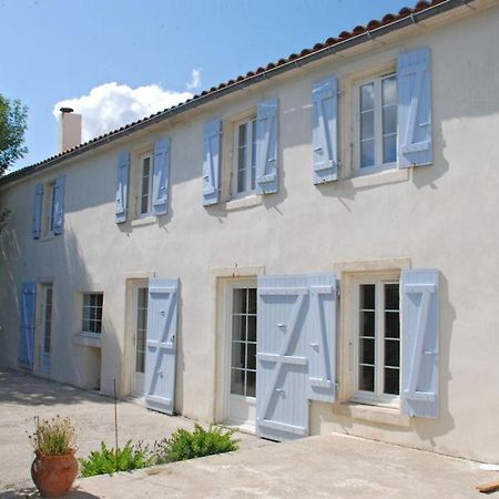 La Tonnelle Fleurie Chambres D'Hotes Sainte-Soulle 外观 照片