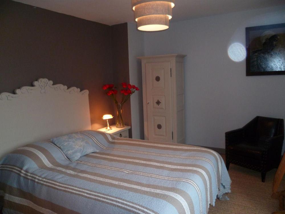 La Tonnelle Fleurie Chambres D'Hotes Sainte-Soulle 外观 照片