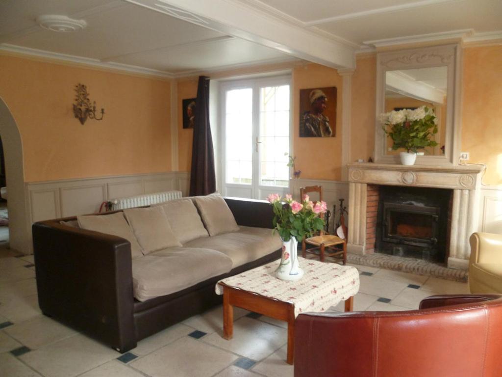 La Tonnelle Fleurie Chambres D'Hotes Sainte-Soulle 外观 照片